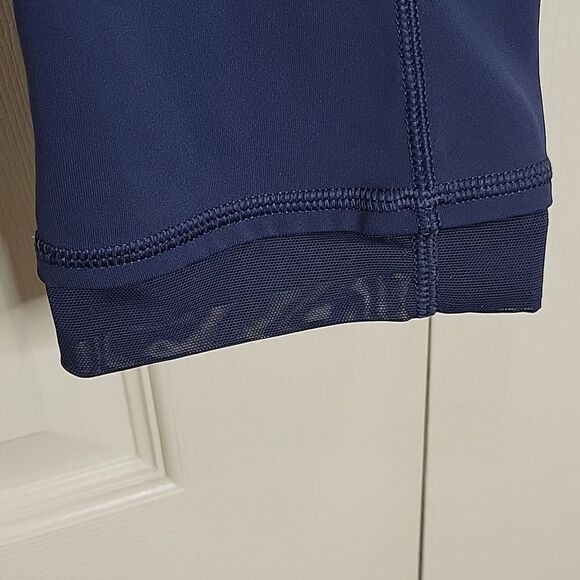 Lululemon Athletica Navy and Royal Blue Cropped Leggings Size 6 - Picture 5 of 7